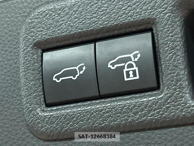 Toyota HARRIER HYBRID 2024-02 8648256-8