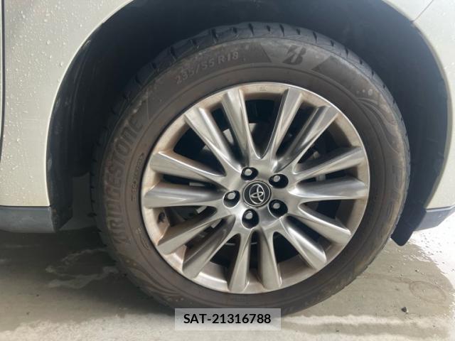 Toyota HARRIER HYBRID 2014-08 8649331-12
