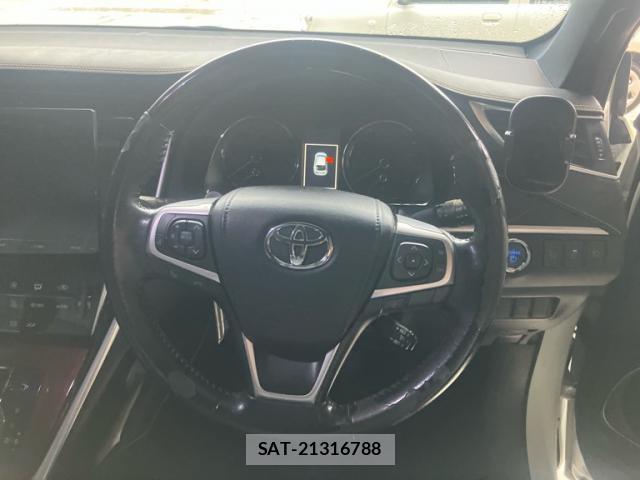 Toyota HARRIER HYBRID 2014-08 8649331-15