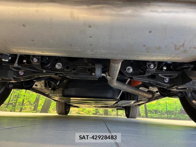 Toyota HARRIER HYBRID 2024-03 8651202-18