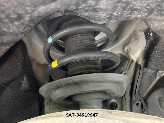 Toyota HARRIER HYBRID 2021-01 8652317-19