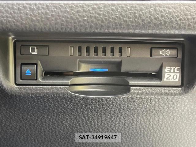 Toyota HARRIER HYBRID 2021-01 8652317-5