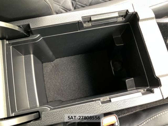 Toyota HARRIER 2019-06 8646611-17