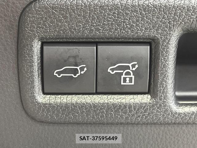Toyota HARRIER 2022-03 8646764-6