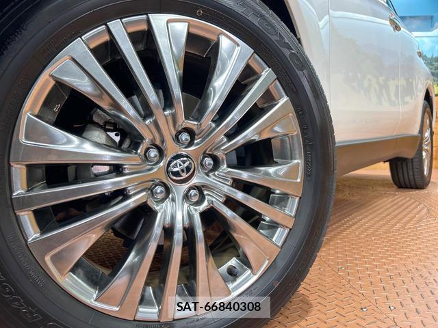 Toyota HARRIER 2023-08 8646786-13