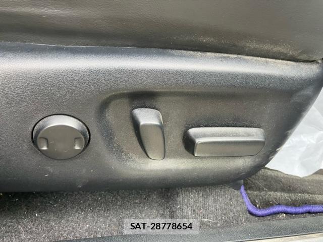 Toyota HARRIER 2019-10 8648497-14