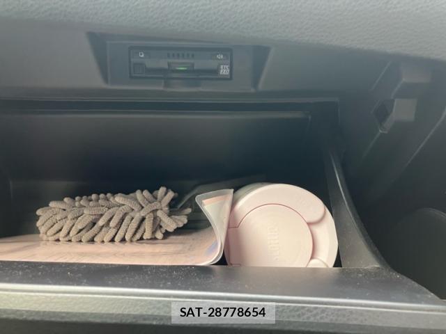Toyota HARRIER 2019-10 8648497-18