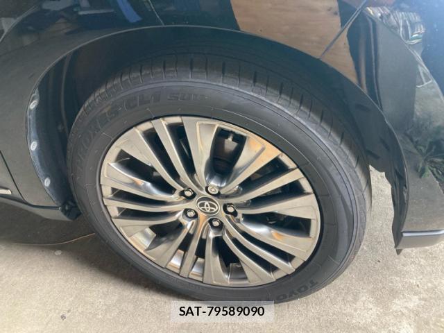 Toyota HARRIER 2018-04 8648708-3