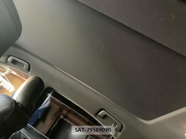 Toyota HARRIER 2018-04 8648708-7