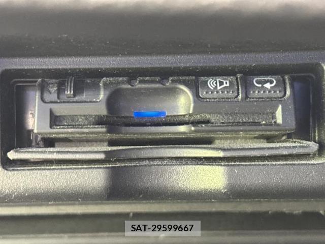 Toyota HARRIER 2015-07 8648856-14