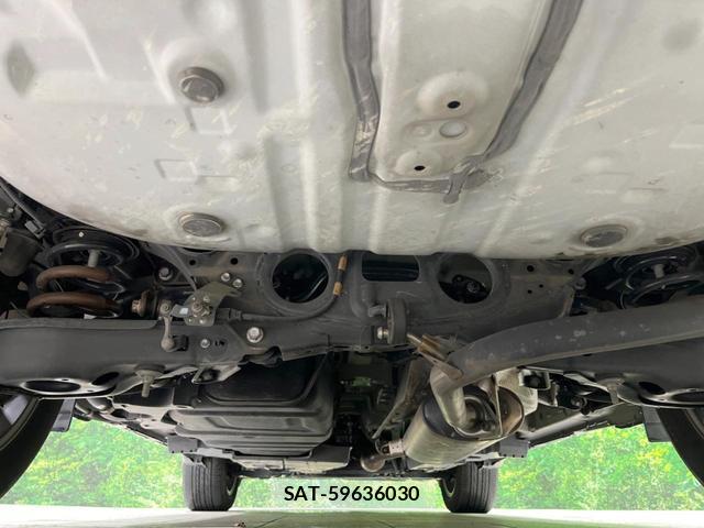 Toyota HARRIER 2017-12 8649214-18