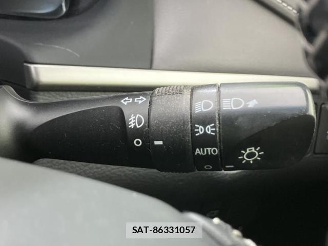 Toyota HARRIER 2017-01 8649431-15