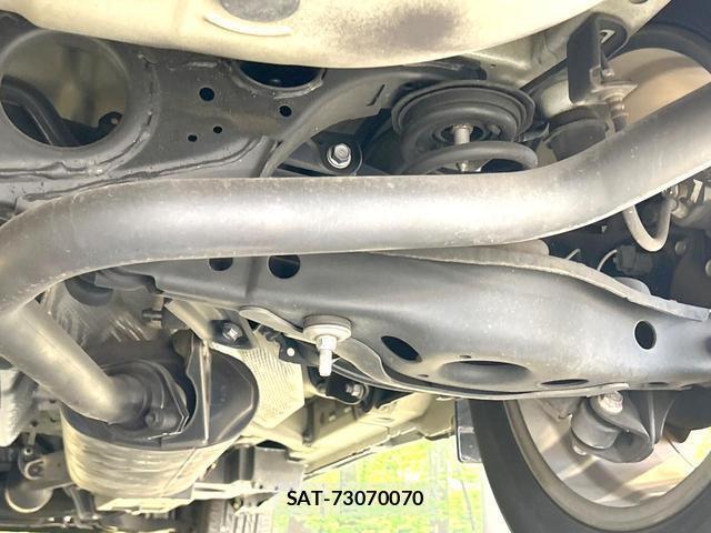 Toyota HARRIER 2017-05 8649537-19