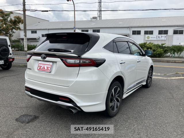 Toyota HARRIER 2017-12 8649933-1