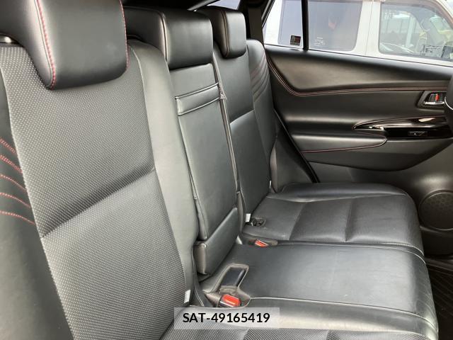 Toyota HARRIER 2017-12 8649933-14