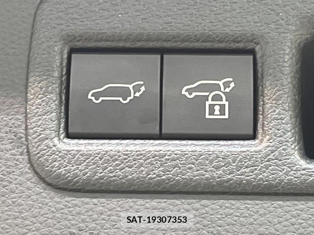 Toyota HARRIER 2023-08 8650794-6