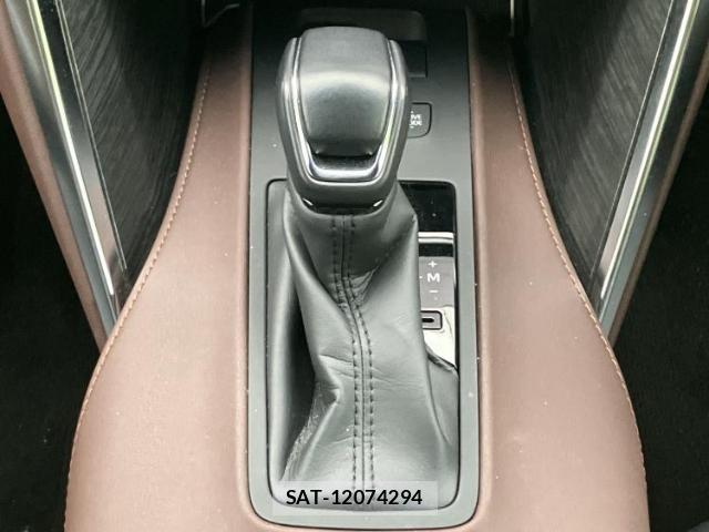 Toyota HARRIER 2023-07 8651084-17