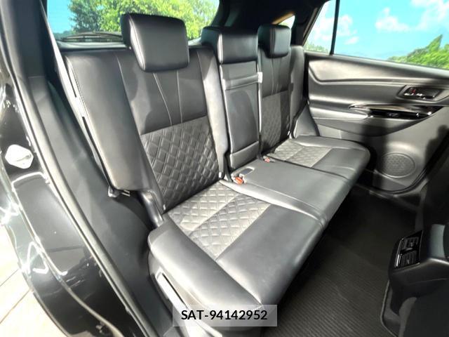 Toyota HARRIER 2019-10 8651112-8