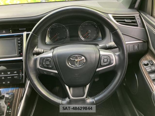 Toyota HARRIER 2015-11 8653451-14