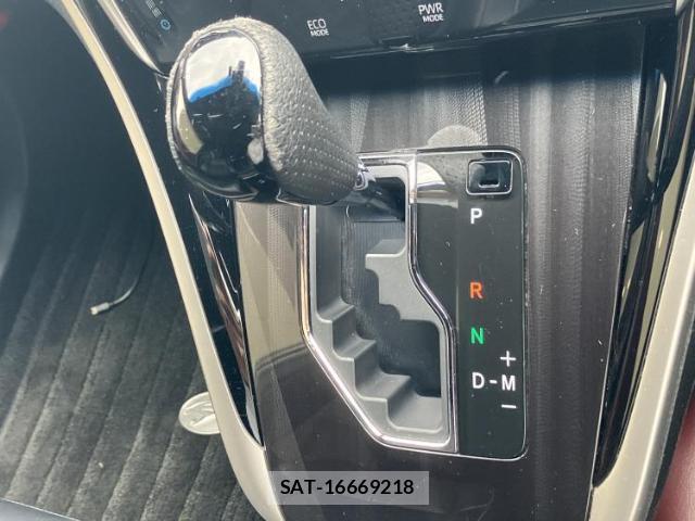 Toyota HARRIER 2017-09 8653756-17