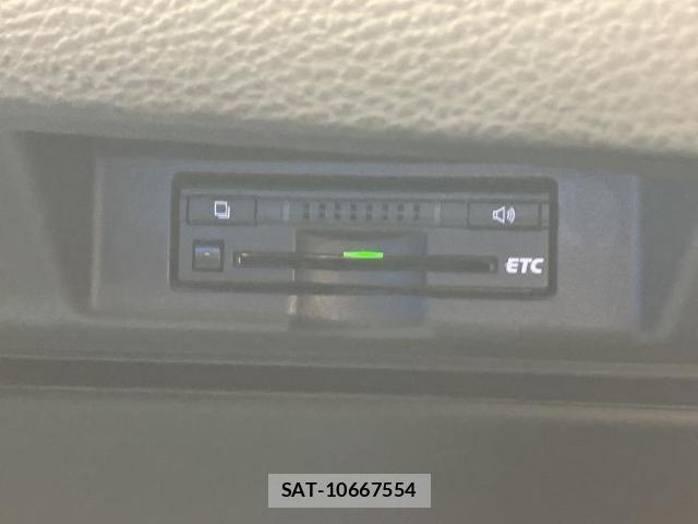 Toyota HARRIER 2015-10 8653760-17