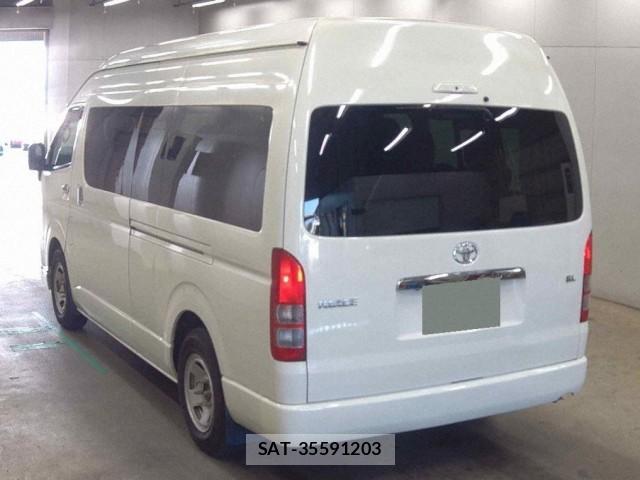 Toyota HIACE COMMUTER 2022-01 8647352-1