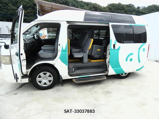 Toyota HIACE VAN 2006-03 8646992-15