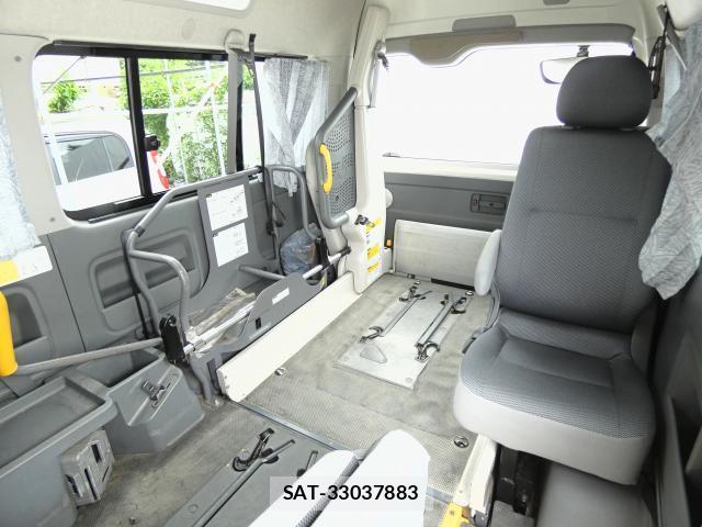Toyota HIACE VAN 2006-03 8646992-9