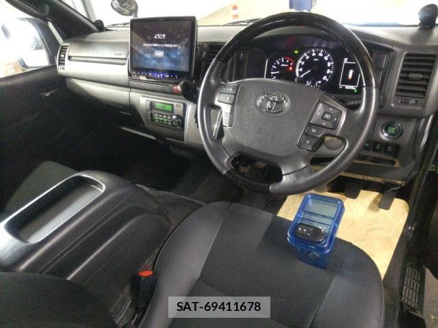 Toyota HIACE VAN 2021-11 8647158-2
