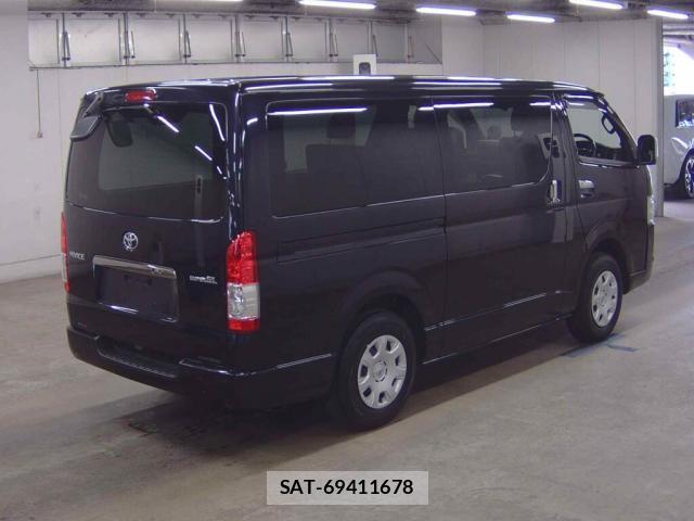 Toyota HIACE VAN 2021-11 8647158-5