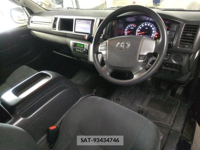 Toyota HIACE VAN 2018-07 8647204-2