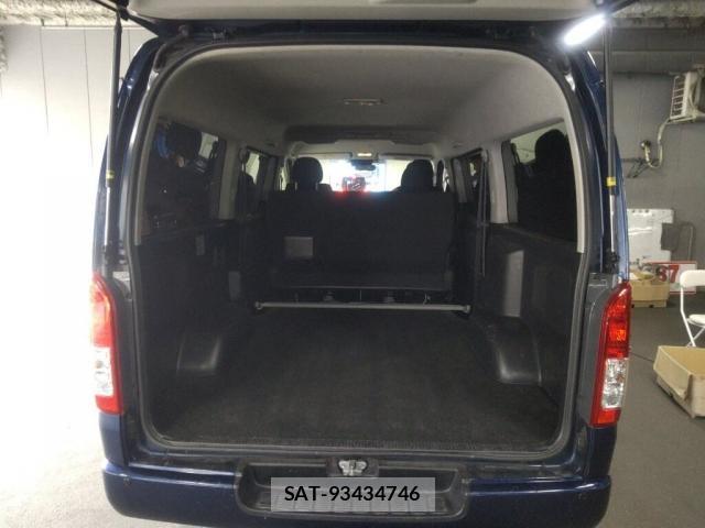 Toyota HIACE VAN 2018-07 8647204-3