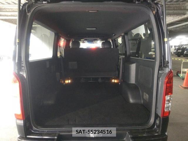 Toyota HIACE VAN 2022-03 8647206-5