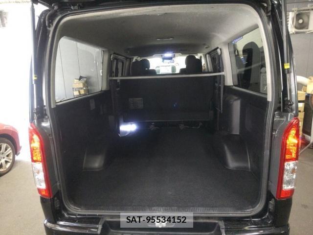 Toyota HIACE VAN 2022-07 8647210-3
