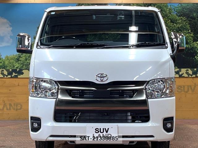 Toyota HIACE VAN 2025-11 8647320-13