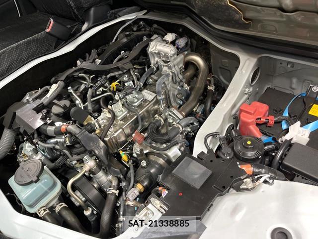Toyota HIACE VAN 2025-11 8647320-17