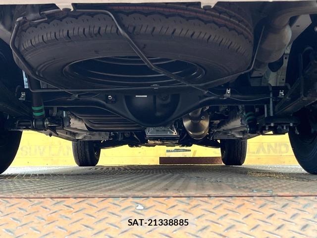 Toyota HIACE VAN 2025-11 8647320-18