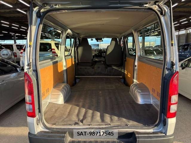 Toyota HIACE VAN 2019-06 8647356-2