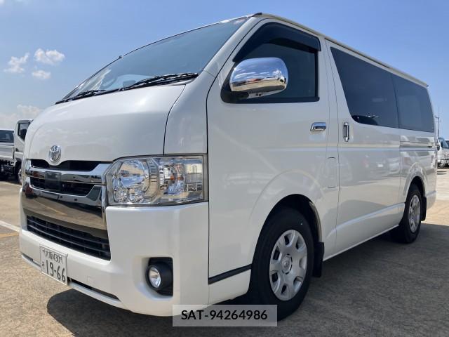 Toyota HIACE VAN 2018-04 8647357-0