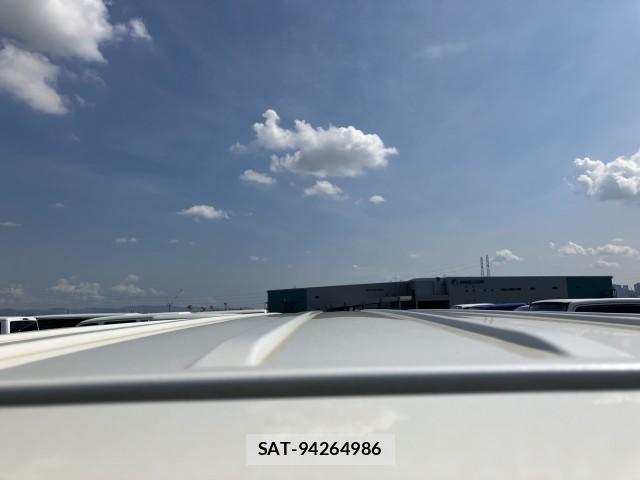 Toyota HIACE VAN 2018-04 8647357-2