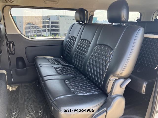 Toyota HIACE VAN 2018-04 8647357-4