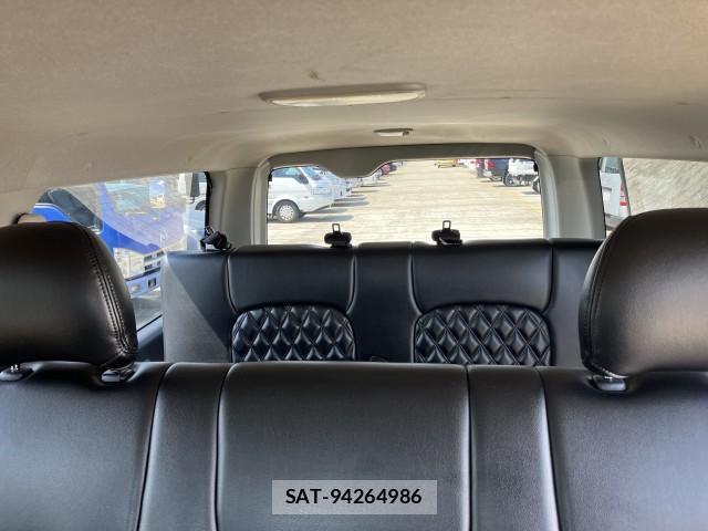 Toyota HIACE VAN 2018-04 8647357-6