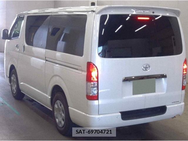 Toyota HIACE VAN 2024-04 8647360-1