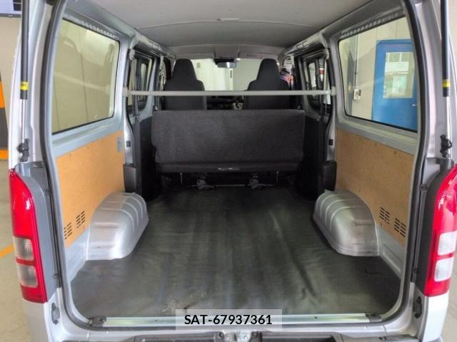 Toyota HIACE VAN 2026-02 8647366-2