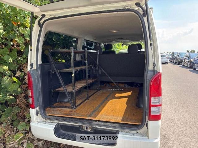 Toyota HIACE VAN 2011-06 8647371-2