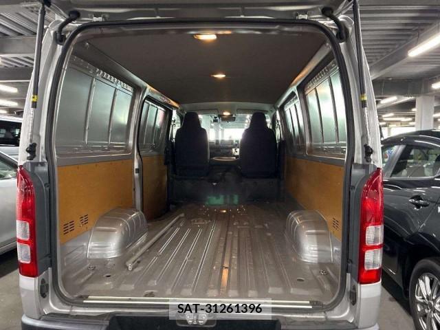 Toyota HIACE VAN 2020-12 8647374-2