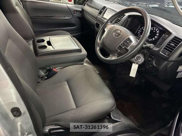 Toyota HIACE VAN 2020-12 8647374-3