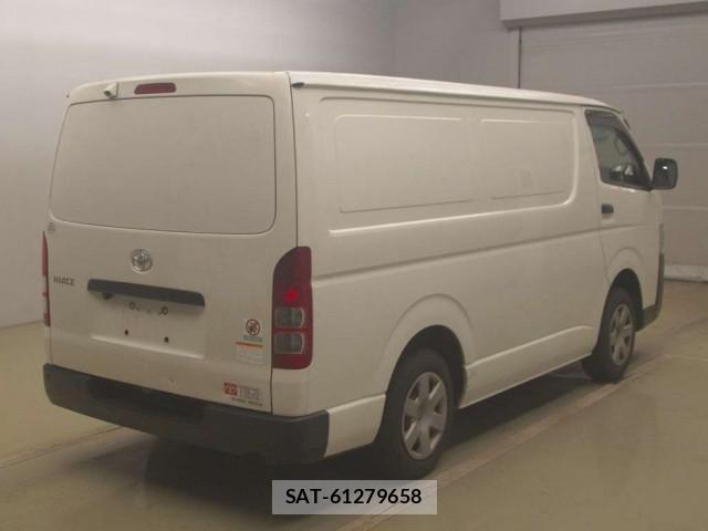 Toyota HIACE VAN 2022-11 8647376-1