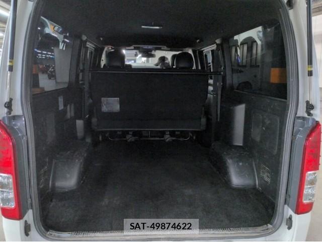 Toyota HIACE VAN 2020-04 8647377-2