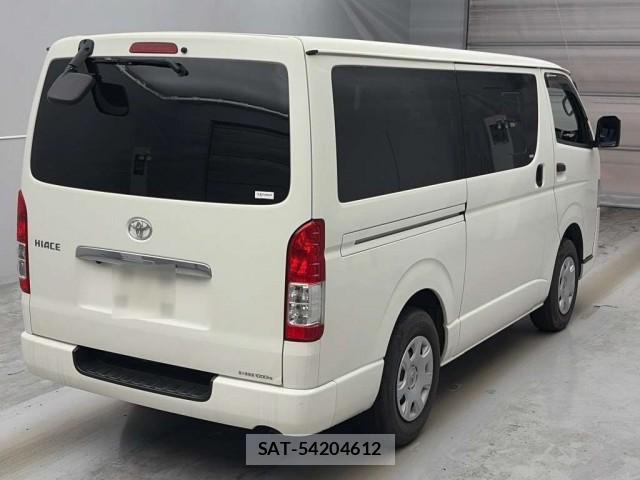 Toyota HIACE VAN 2021-08 8647380-1